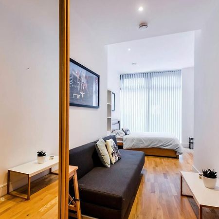 Fully Equipped Studio In Greenwich - 1 Min To Station Лондон Екстериор снимка