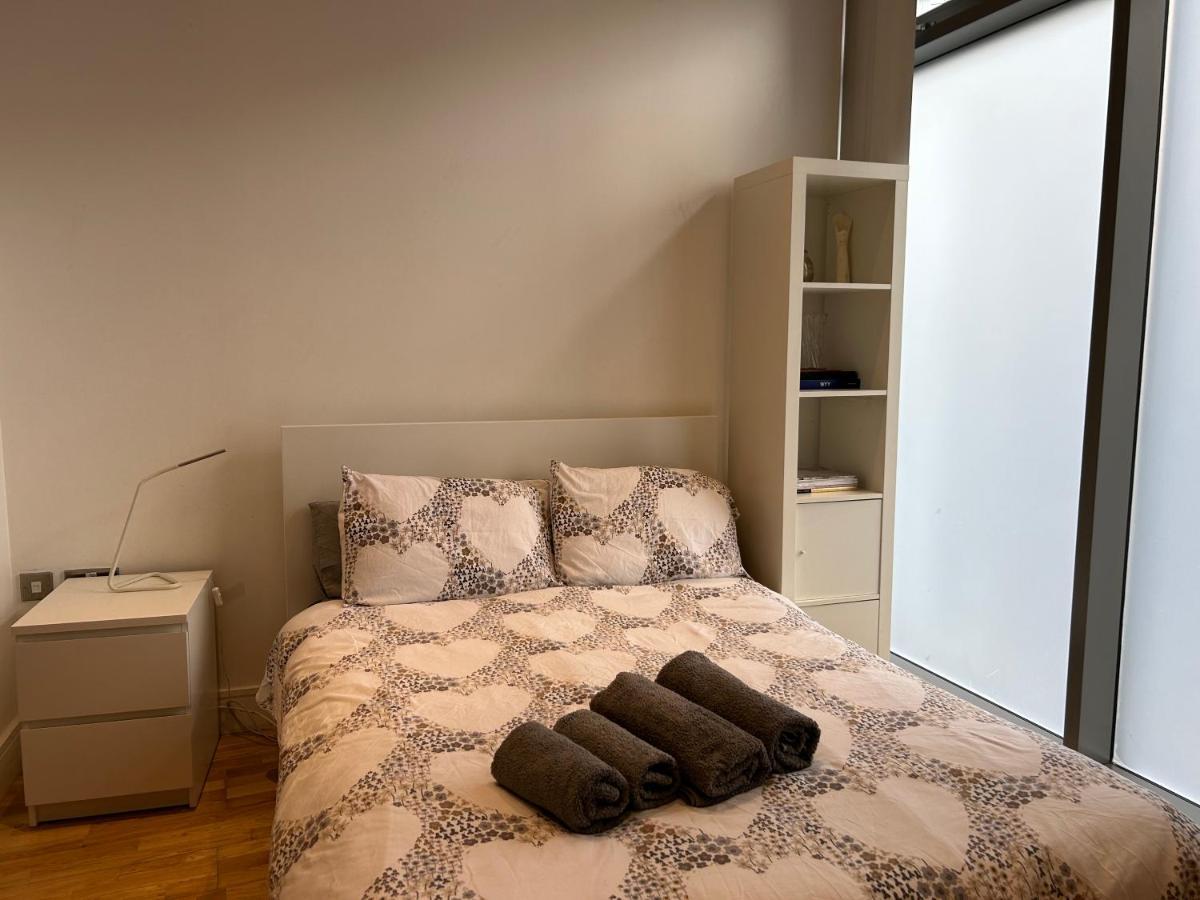 Fully Equipped Studio In Greenwich - 1 Min To Station Лондон Екстериор снимка