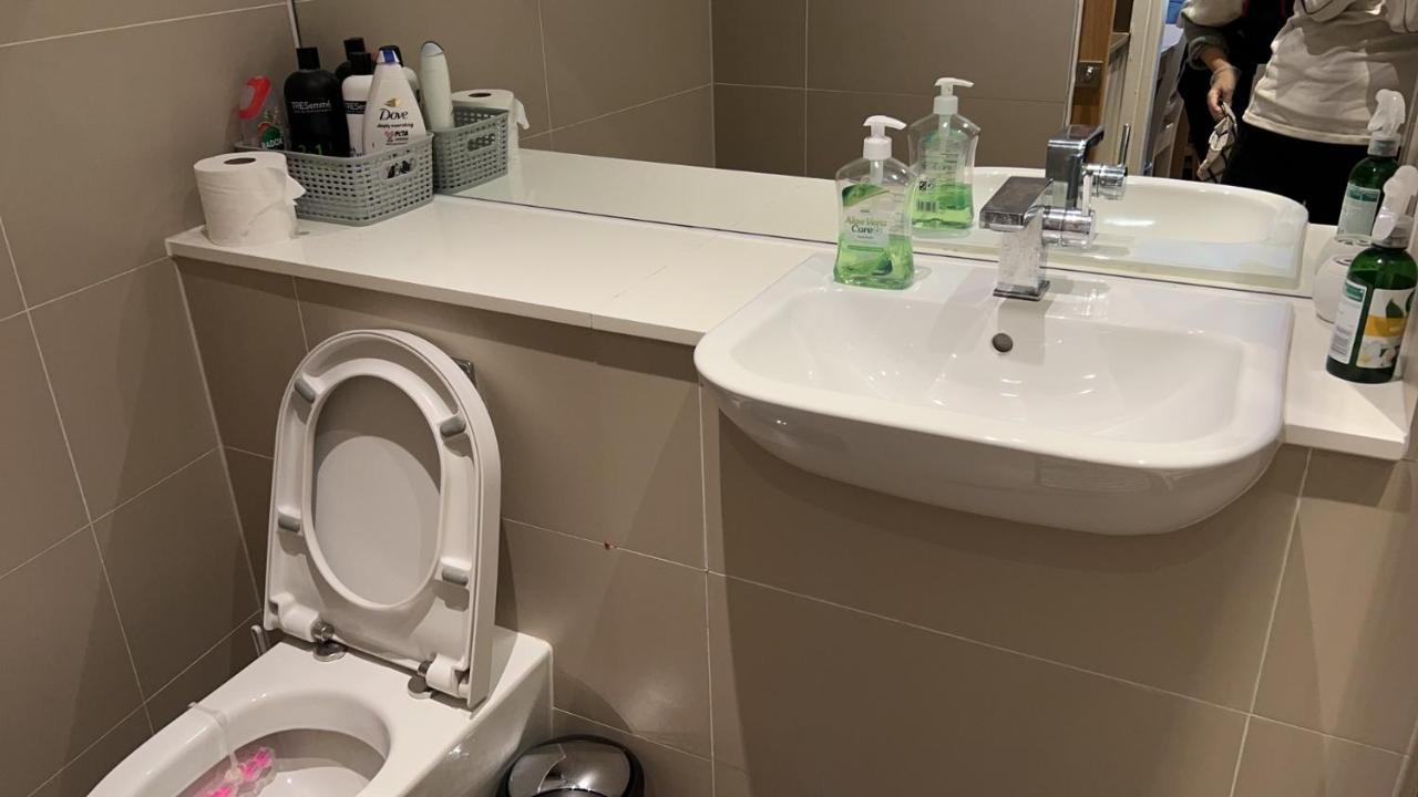 Fully Equipped Studio In Greenwich - 1 Min To Station Лондон Екстериор снимка
